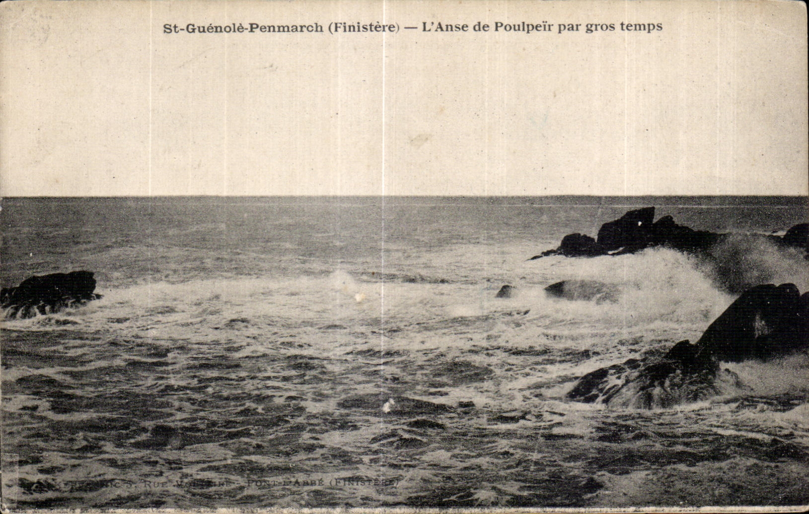 CPA Saint Guenole Penmarch (Finistere) L Anse de Poulpeir par gros temps