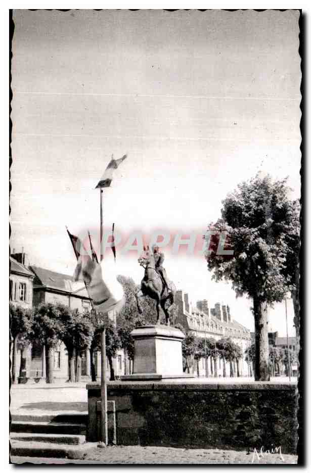Dinan (C.-du-N.) — Place Duguesclin — Imprimée par France de France, Paris
