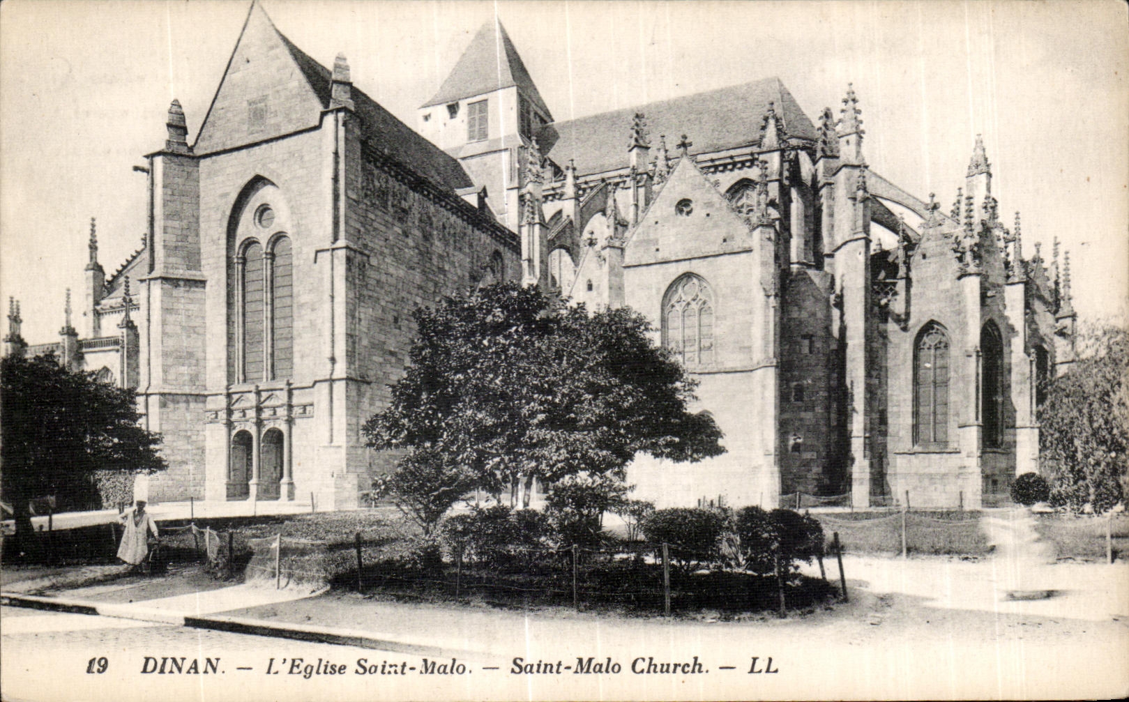 Dinan — L'Église Saint-Malo — LL