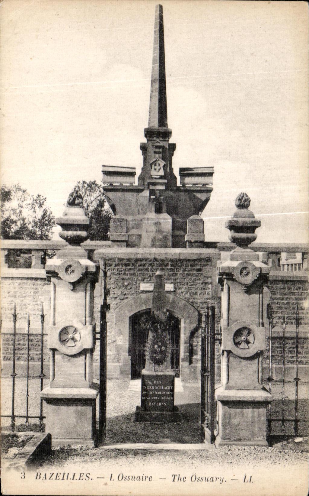 CPA Bazeilles Ossuaire The Ossuary Militaria Guerre de 1870