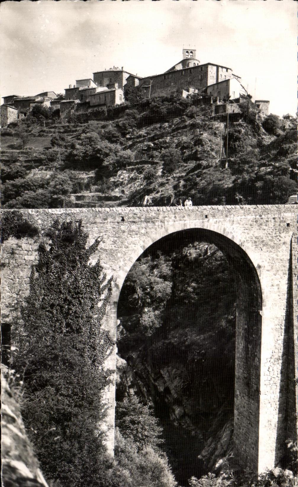 Antraigues (Ardèche) — Le pont de la Tourasse sur la Volane — Éditeur J. Cellard, n° 49554