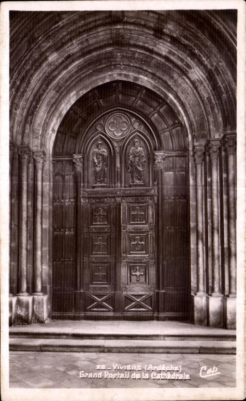 Viviers (Ardèche) — Grand Portail de la Cathédrale — Cap