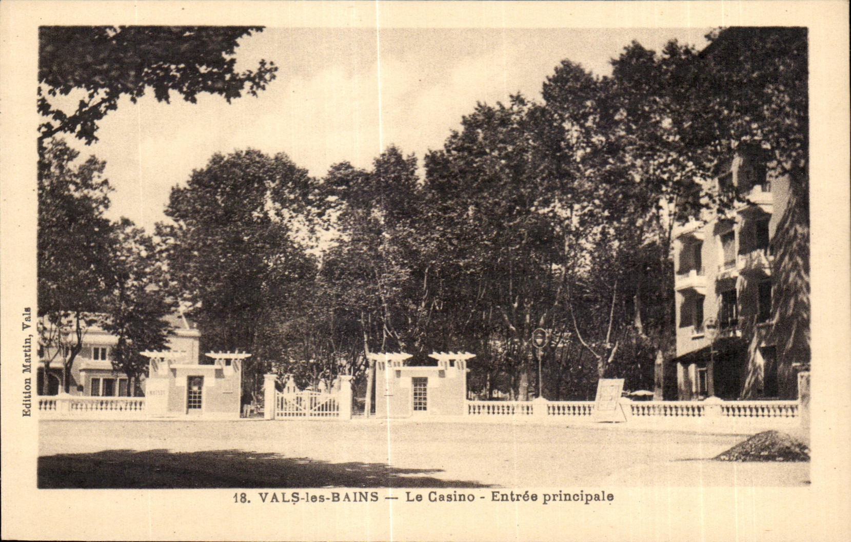VALS-les-BAINS — Le Casino — Entrée principale — Édition Martin, Yals