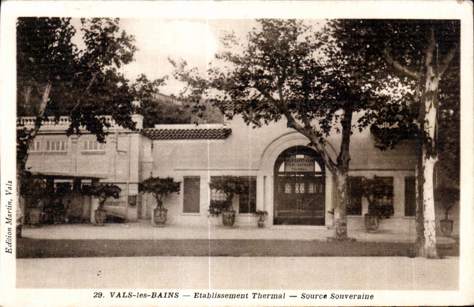 CPA Vals les Bains Etablissement Therrmal Source Souveraine