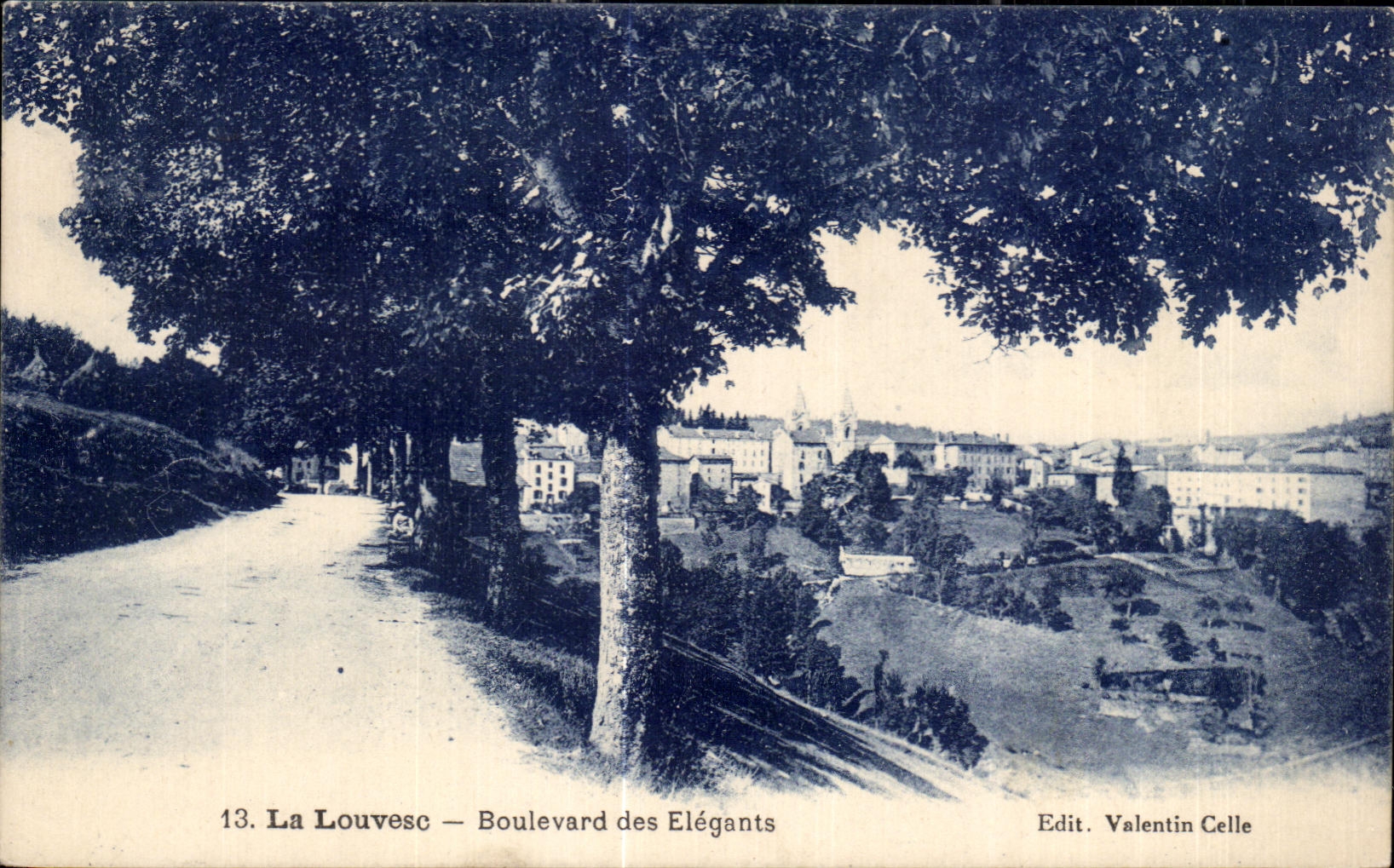 La Louvesc — Boulevard des Élégants — Edit. Valentin Celle