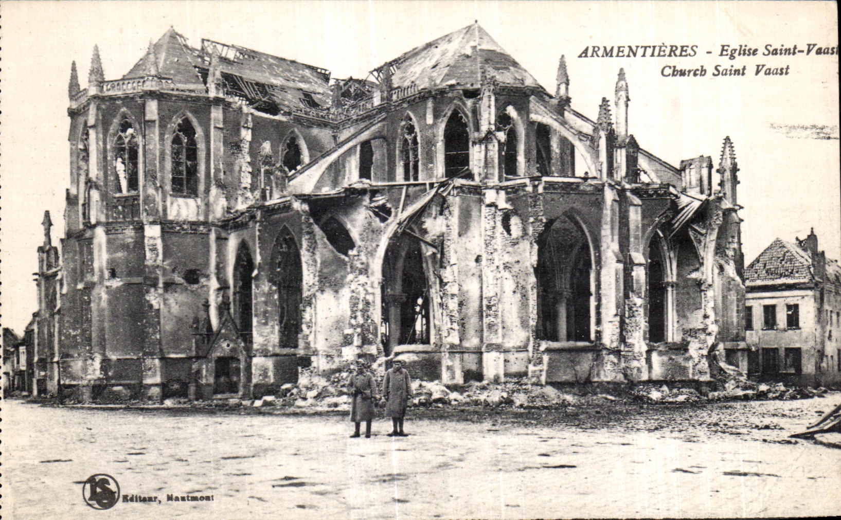 CPA Armentiers Eglise Saint Vaas Cburch Saint Vaast Militaria