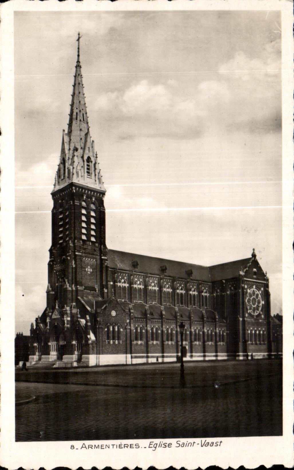 CPA Armentieres Eglise Saint Vaast