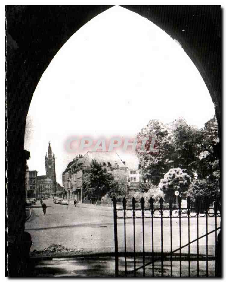 Douai (Nord) - Le Donjon vu de la Porte de Valenciennes — Édition Mage-Derenne, Paris