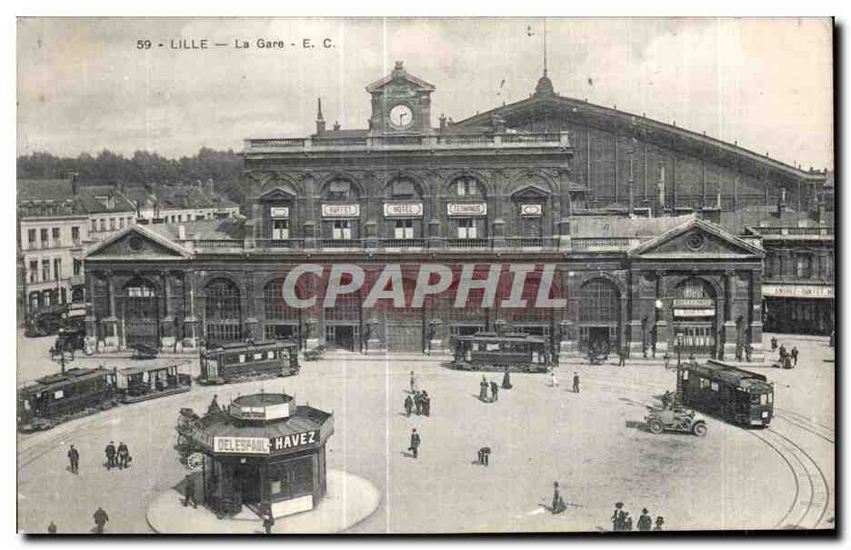 CPA Lille Le Gare Tramways