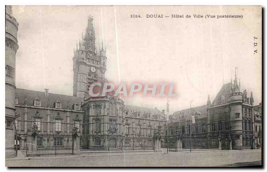 CPA Douai Hotel de Ville Vue posterieure