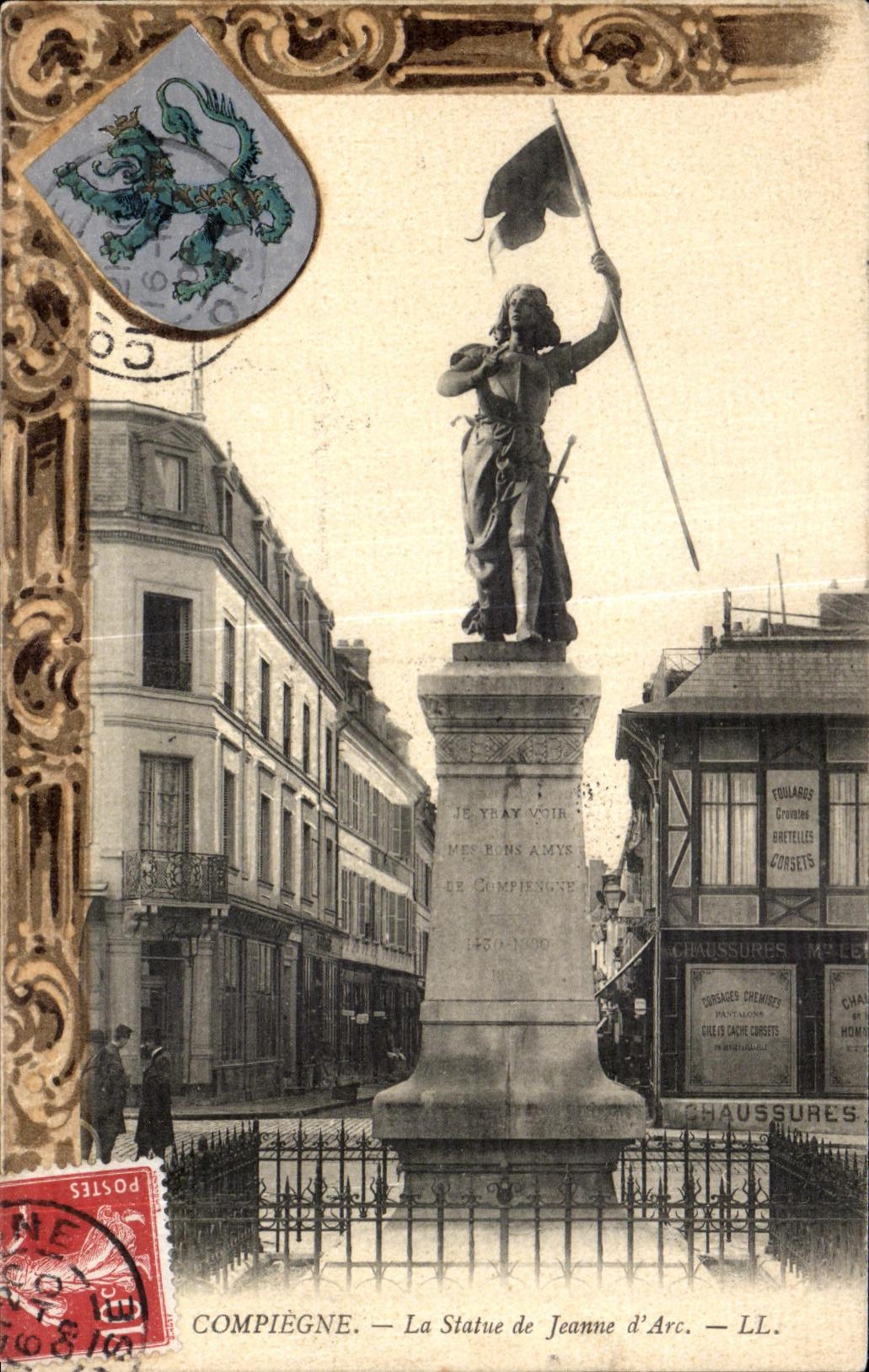 CPA Compiegne La Statue de Jeanne d Arc Lion Armoireries