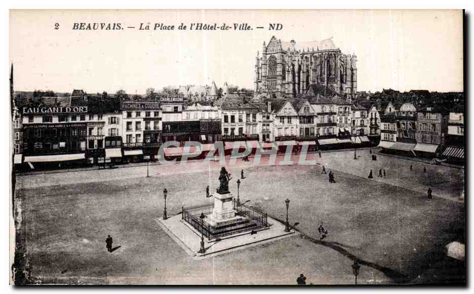 CPA Beauvais La Place de hotel de ville 
