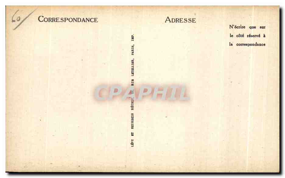 CPA Beauvais La Place de hotel de ville  — Verso