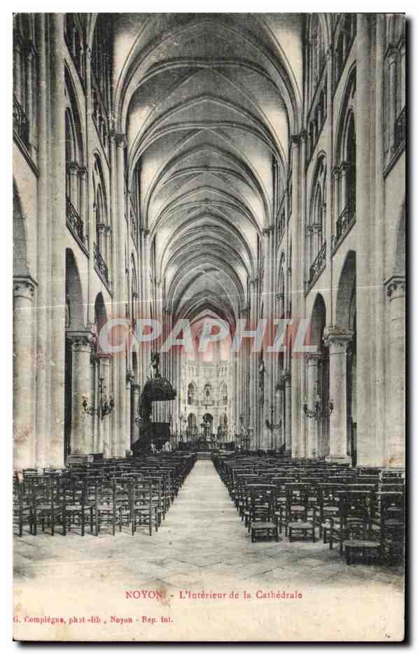 CPA Noyon L interieur de la Cathedrale 
