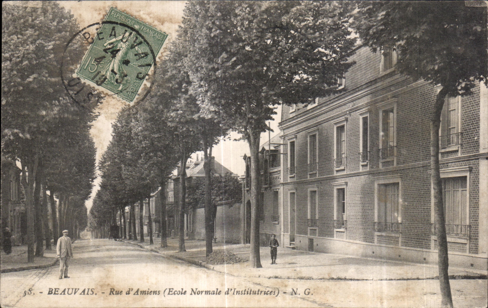 CPA Beauvais Rue d Amiens Ecole normale d institutrices