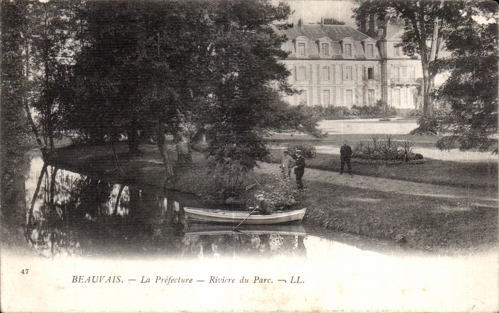 CPA Beauvais la Prefecture Riviere du Parc