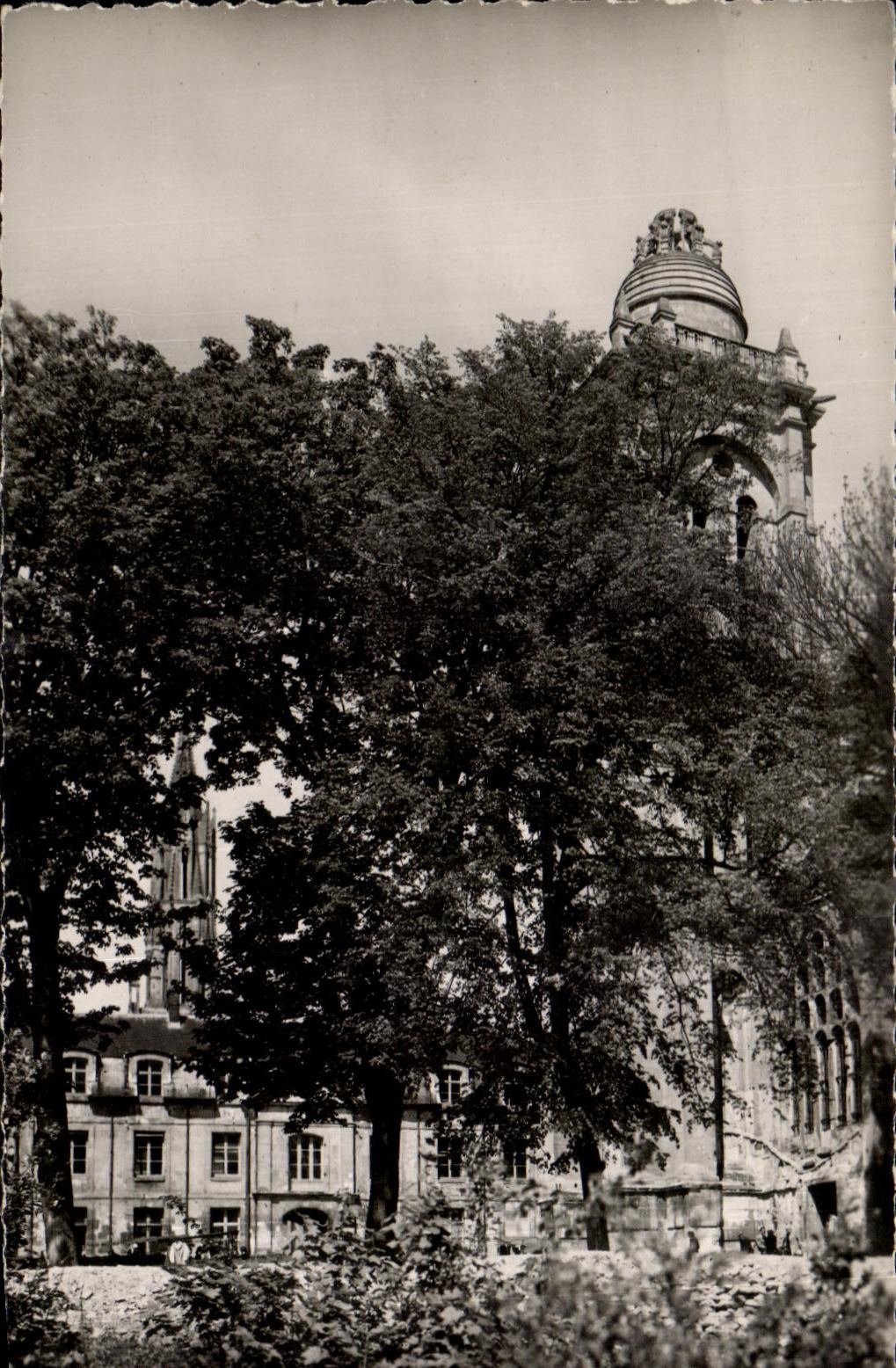 Senlis — La Tour Saint-Pierre et la Cathédrale — G. REANT, éditeur, Paris