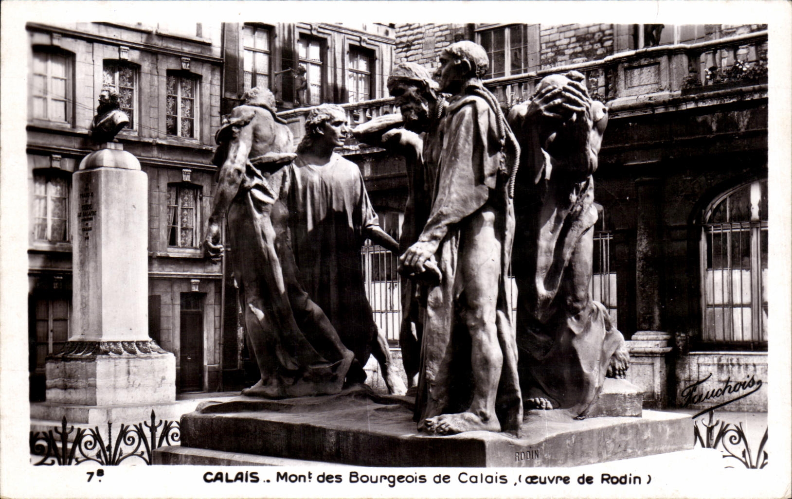 CPA Calais Mont des Bourgeois de Calais (oeuvre de Rodin)