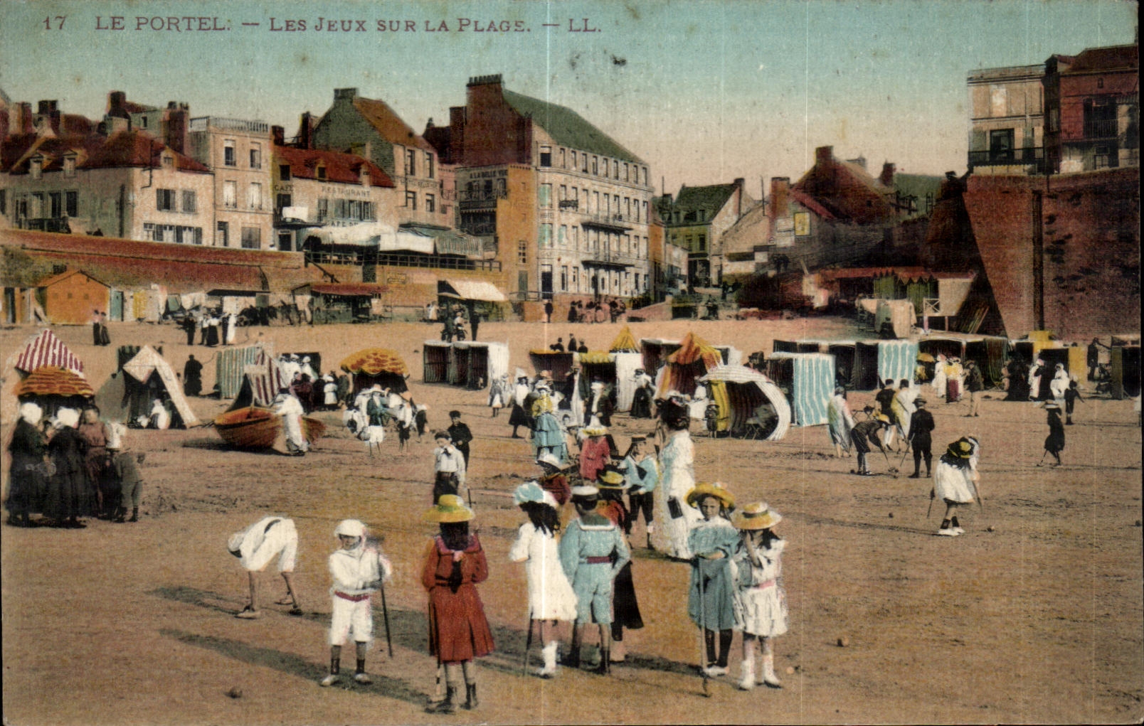 CPA Le Portel Les Jeux Sur La Plage