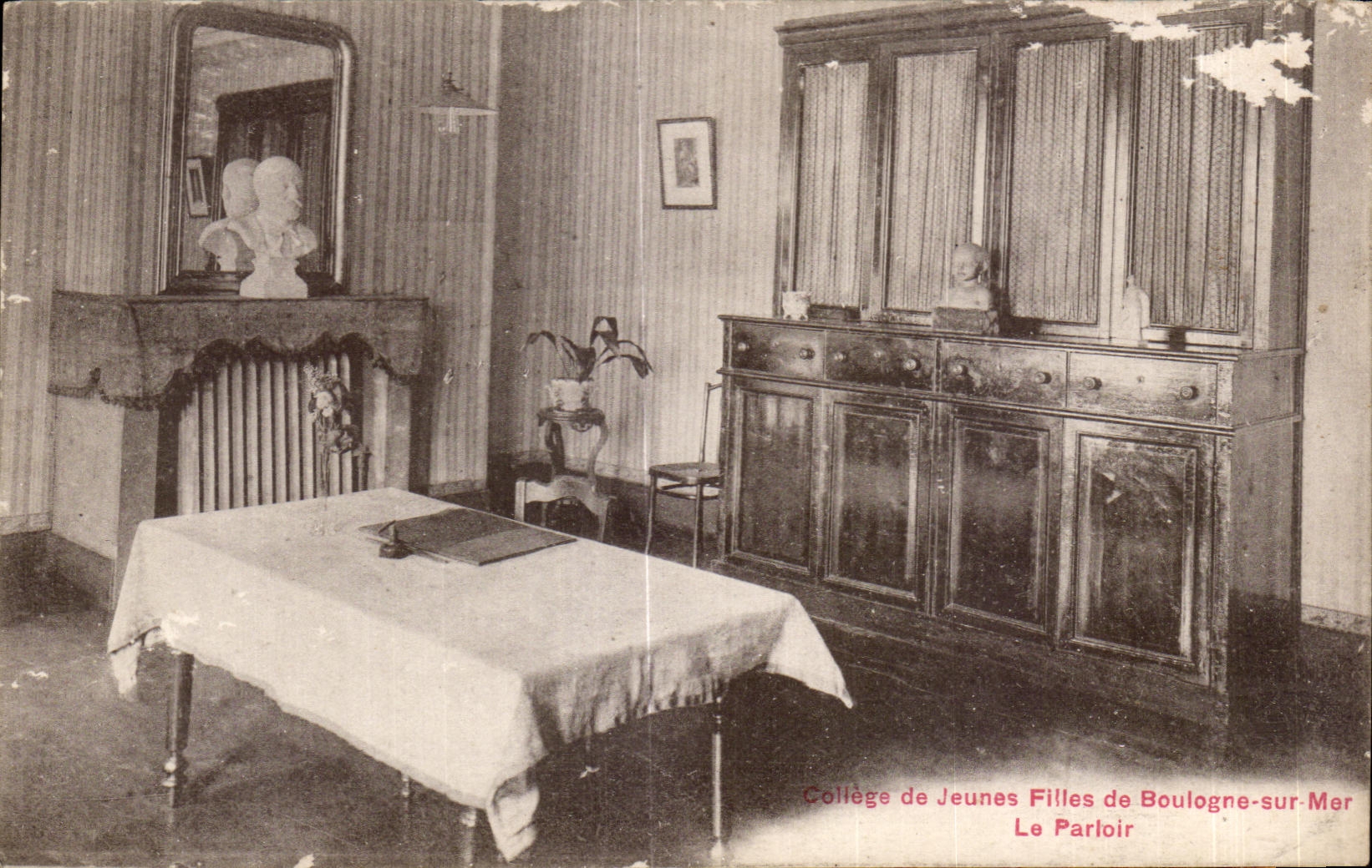 Antieke ansichtkaart College van Meisjes van Boulogne Sur Mer Het Saloon