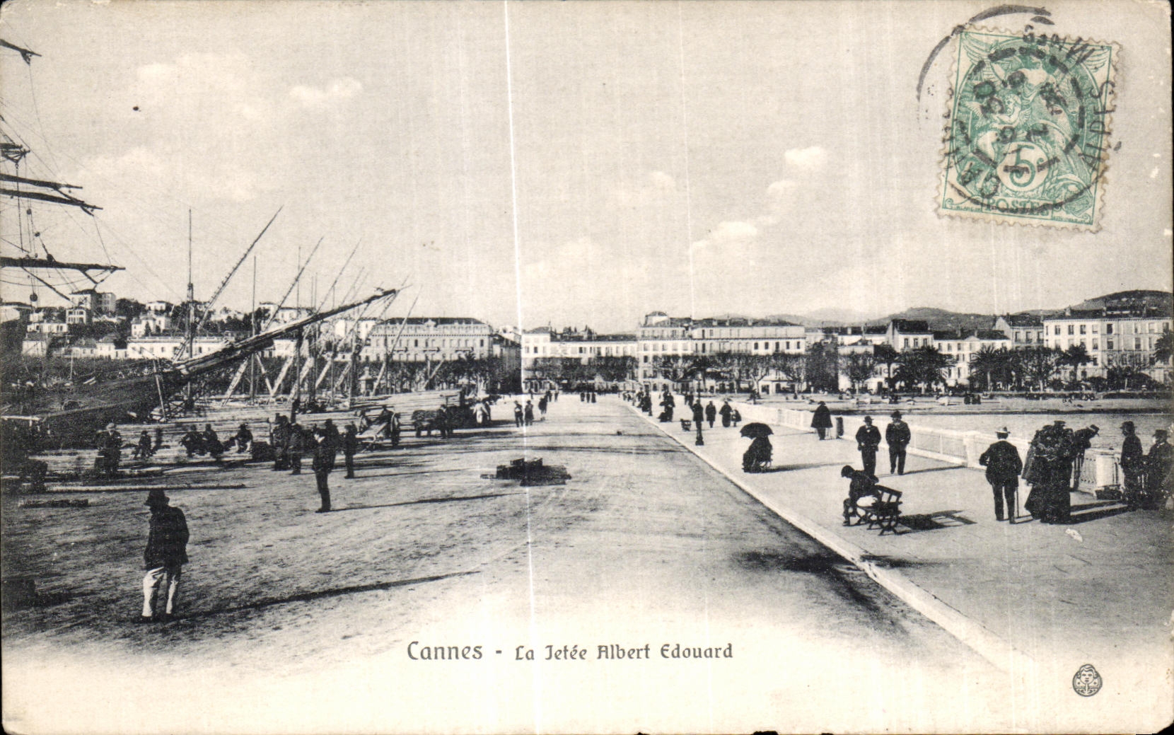 CPA Cannes La Jetee Albert Edouard Bateaux 