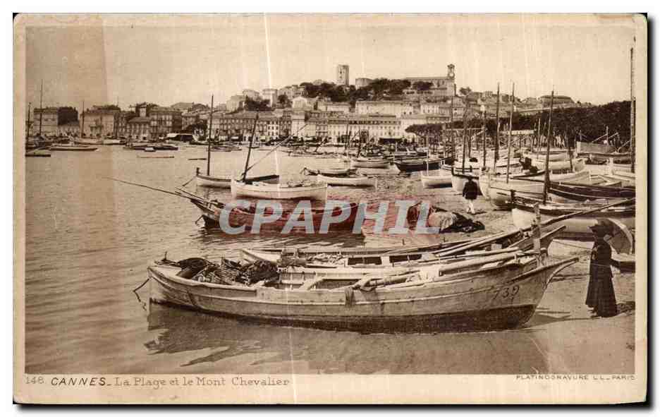 CPA Cannes La Plage et le Mont Chevalier Bateaux 