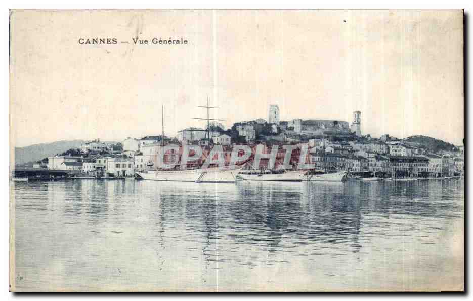 CPA Cannes Vue Generale Bateaux