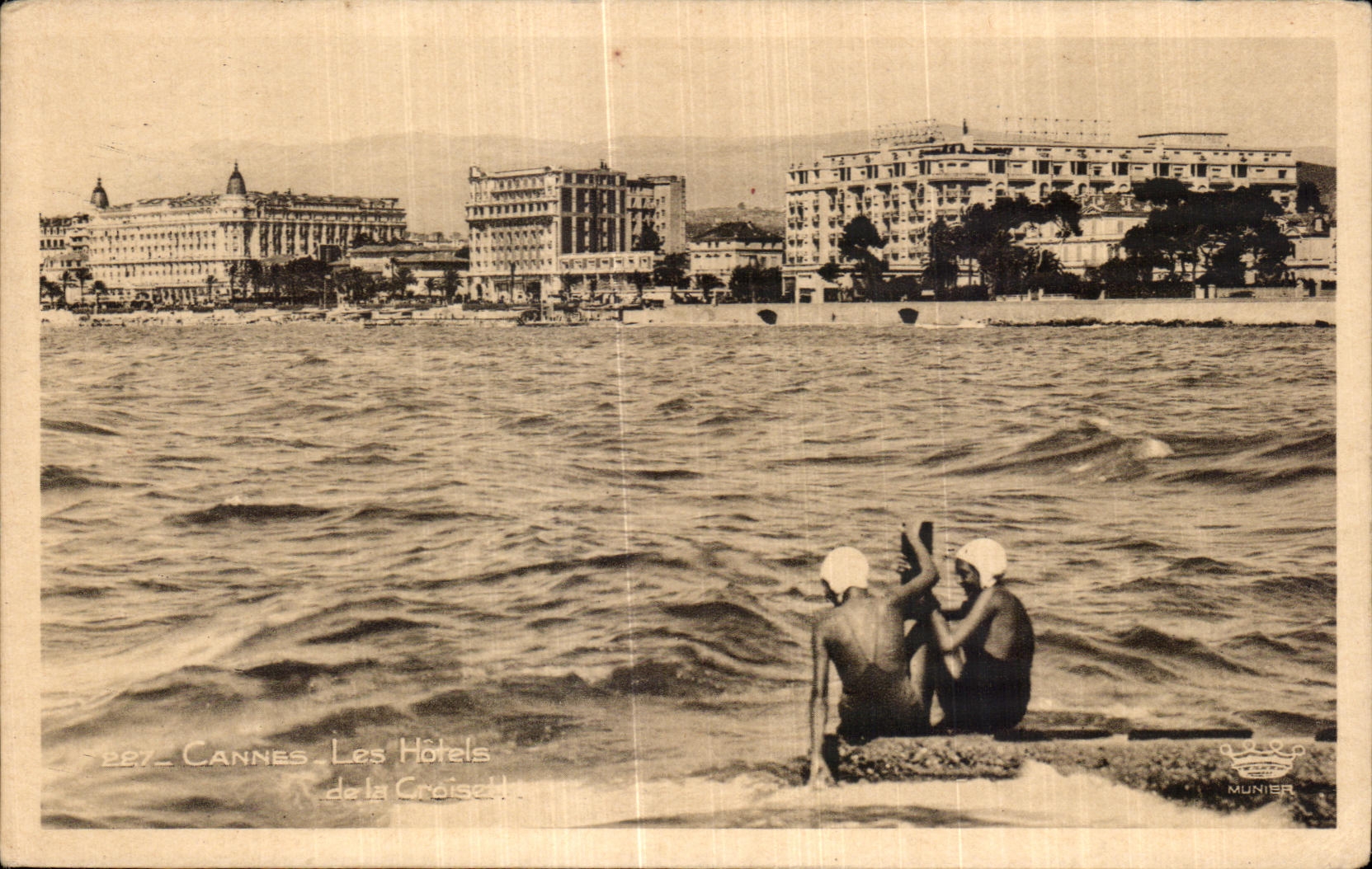 CPA Cannes Les Hotels de la Croisette 