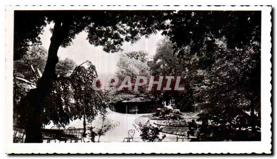 CPSM Vichy parc des Celestins 