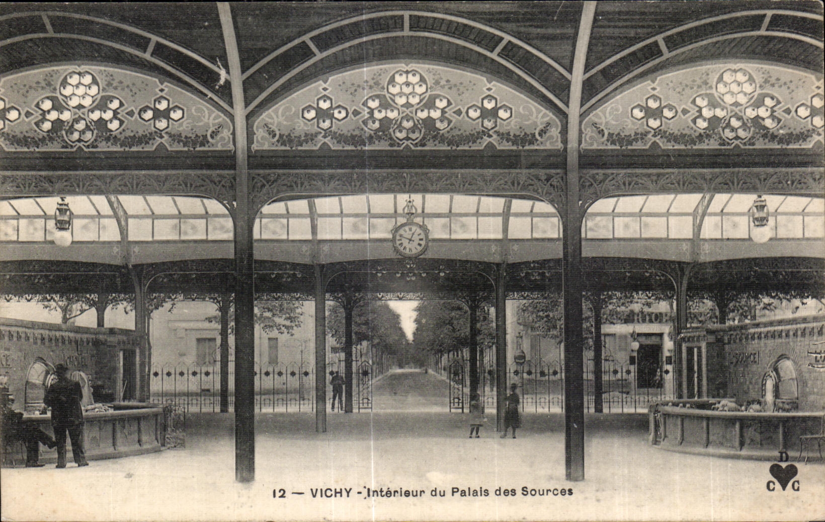 CPA Vichy Interieur du palais des Sources