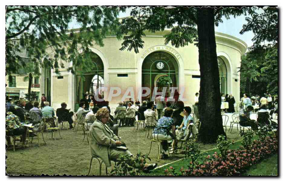 CPA Vichy Source de I Hopital The Hospital Spring