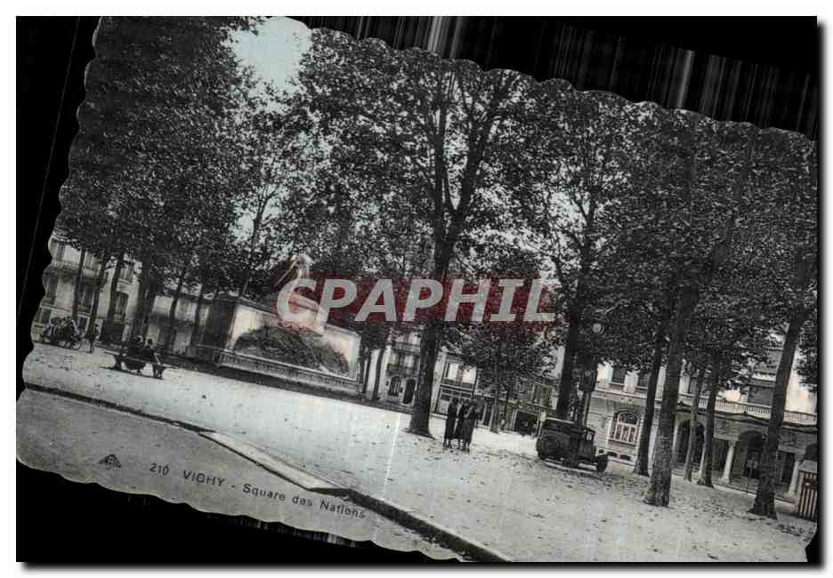 CPA Vichy Square des Nations