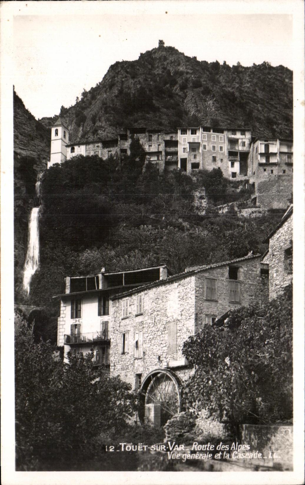 CPA Touet Sur Var Route des Alpes Vue generale et la Cascade