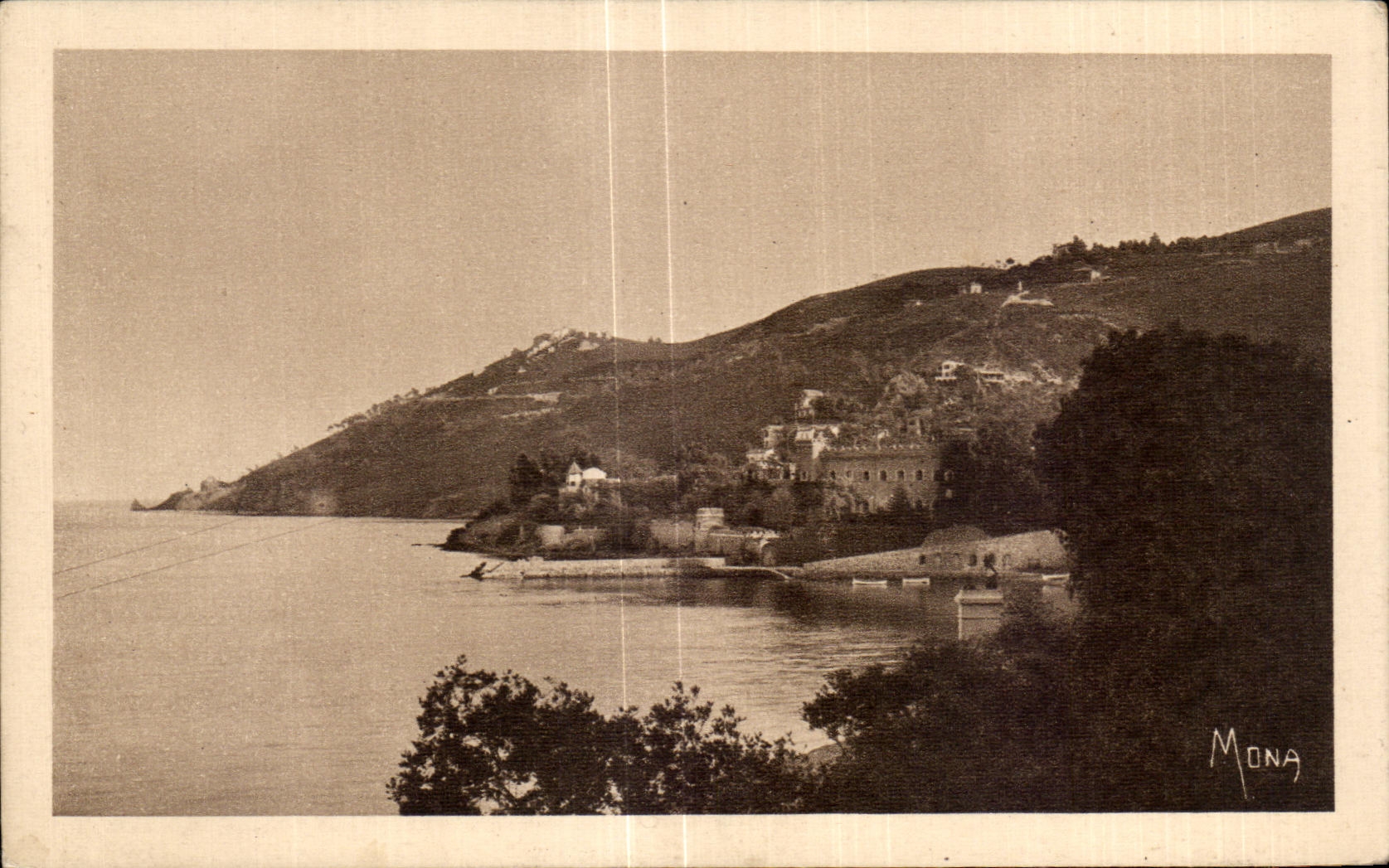 CPA Theoule Sur Mer (Esterel) Le Port le Chateau et la Pointe de l Aiguille 