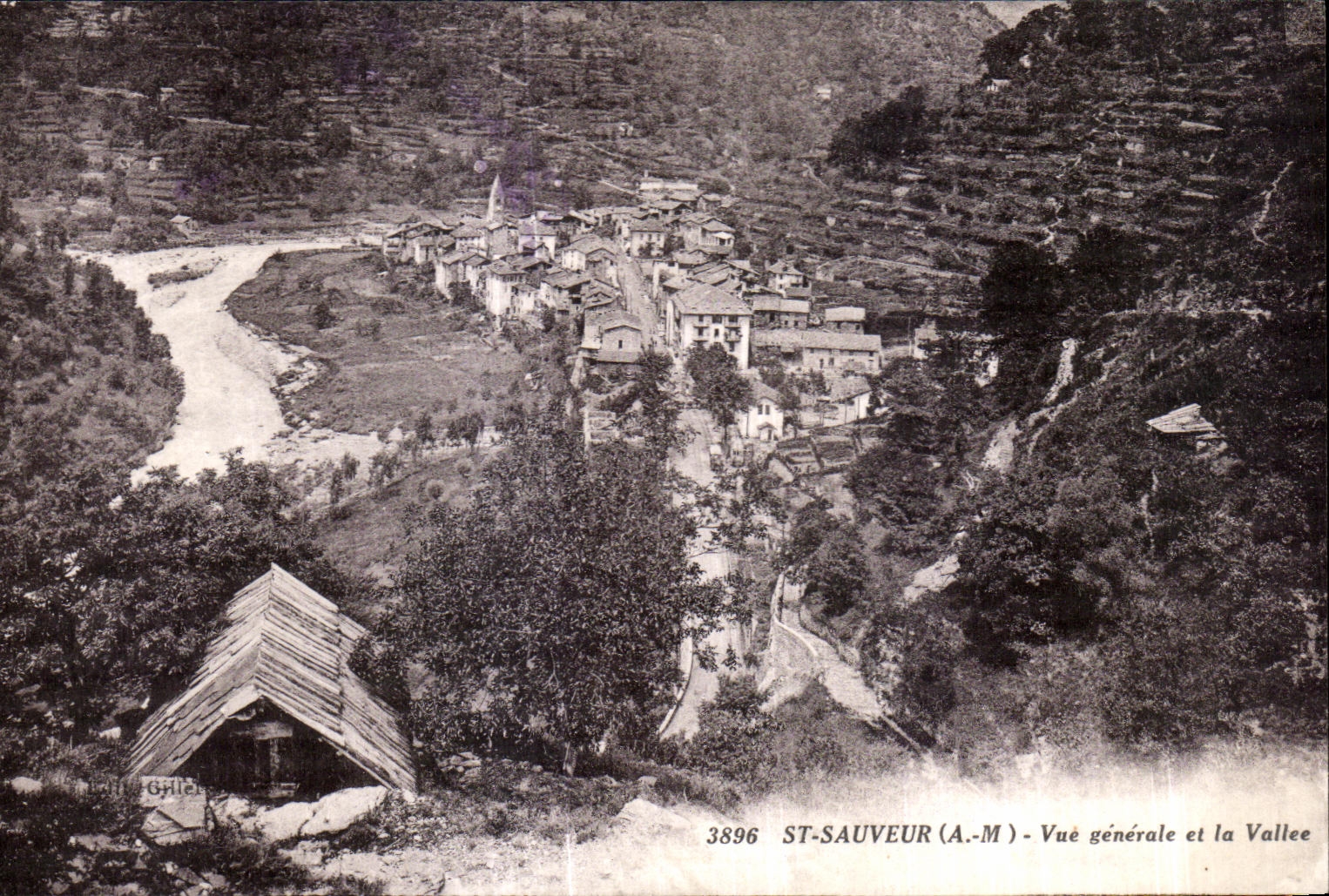 CPA St Sauveur Vue generale et la Vallee