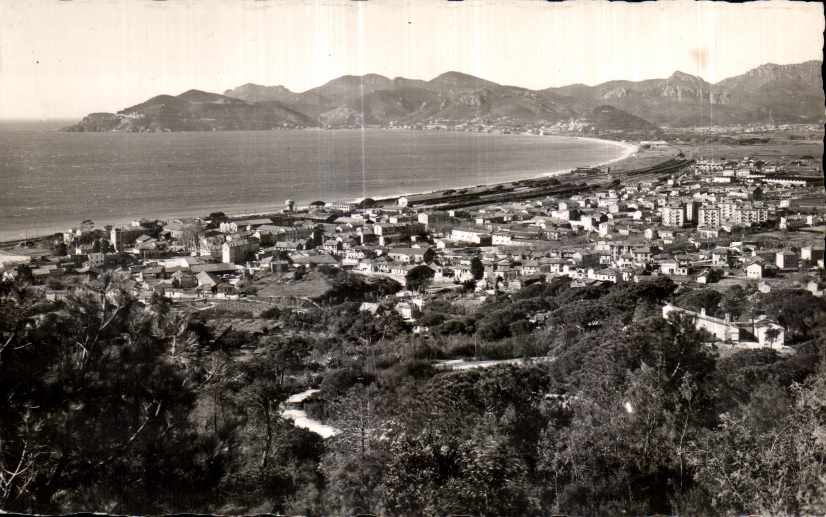 CPA Cannes La Bocca Environs Vue generale L Esterel