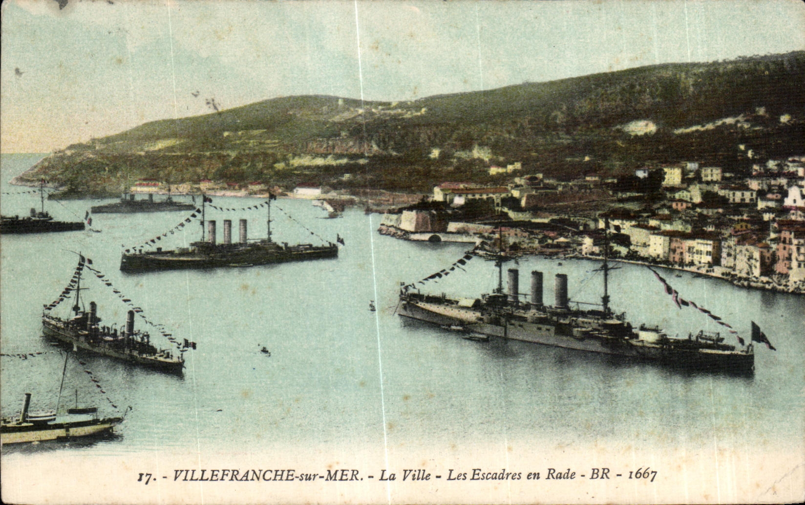CPA Villefranche Sur Mer La Ville Les Escadres en Rade