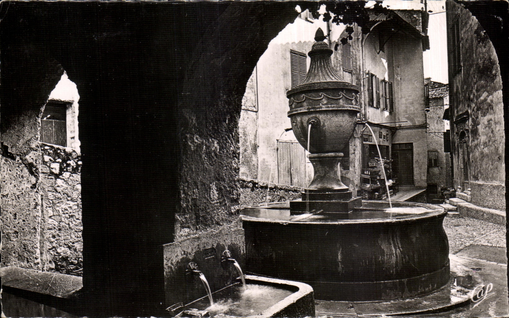 CPA Saint Paul de Vence La Fontaine