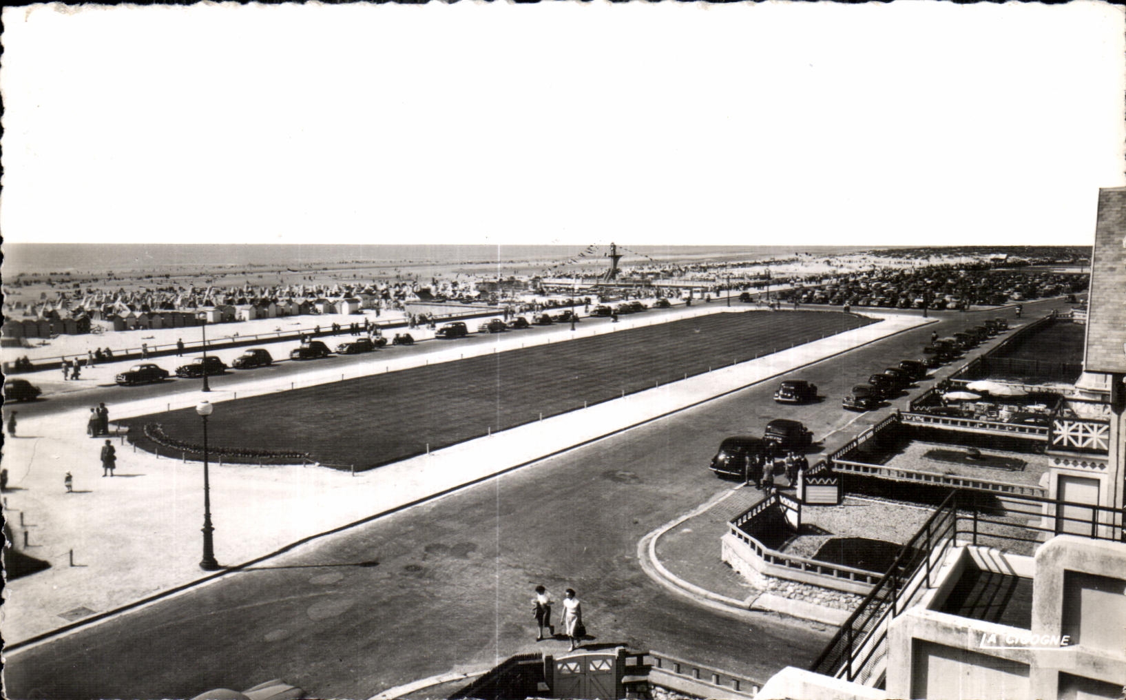Le Touquet-Paris-Plage — Vue générale de la plage et de la digue — La Cigogne