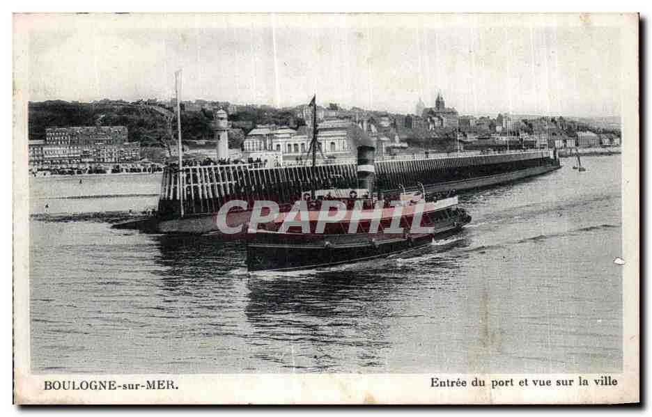 Boulogne-sur-Mer — Entrée du port et vue sur la ville — CPAPHIL