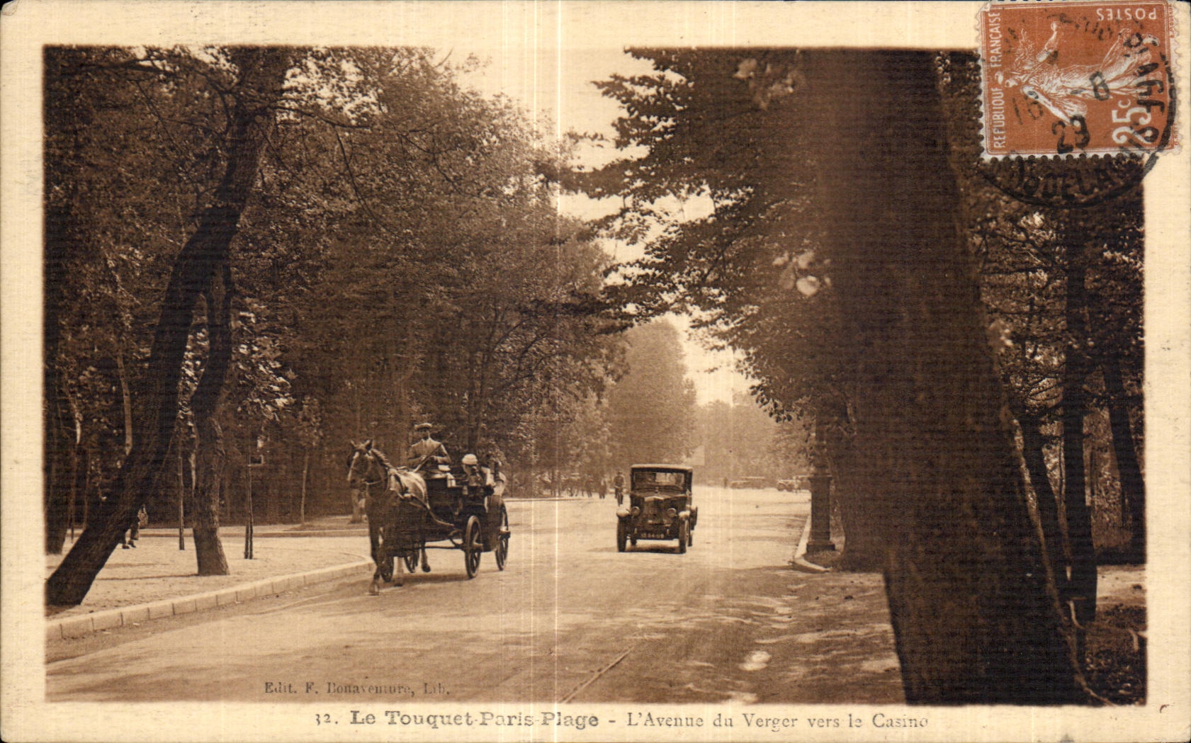 CPA Lo Touquet Paris Plage L Avenue du Verger vers le Casino 
