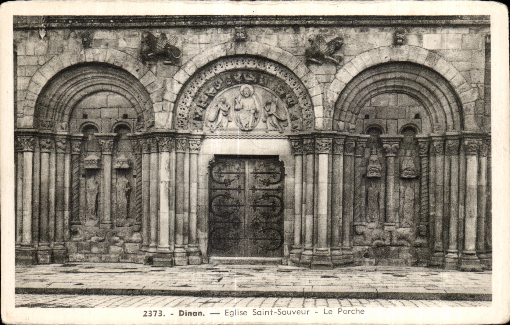 CPA Dinan Eglise Saint Sauveur Le Porche