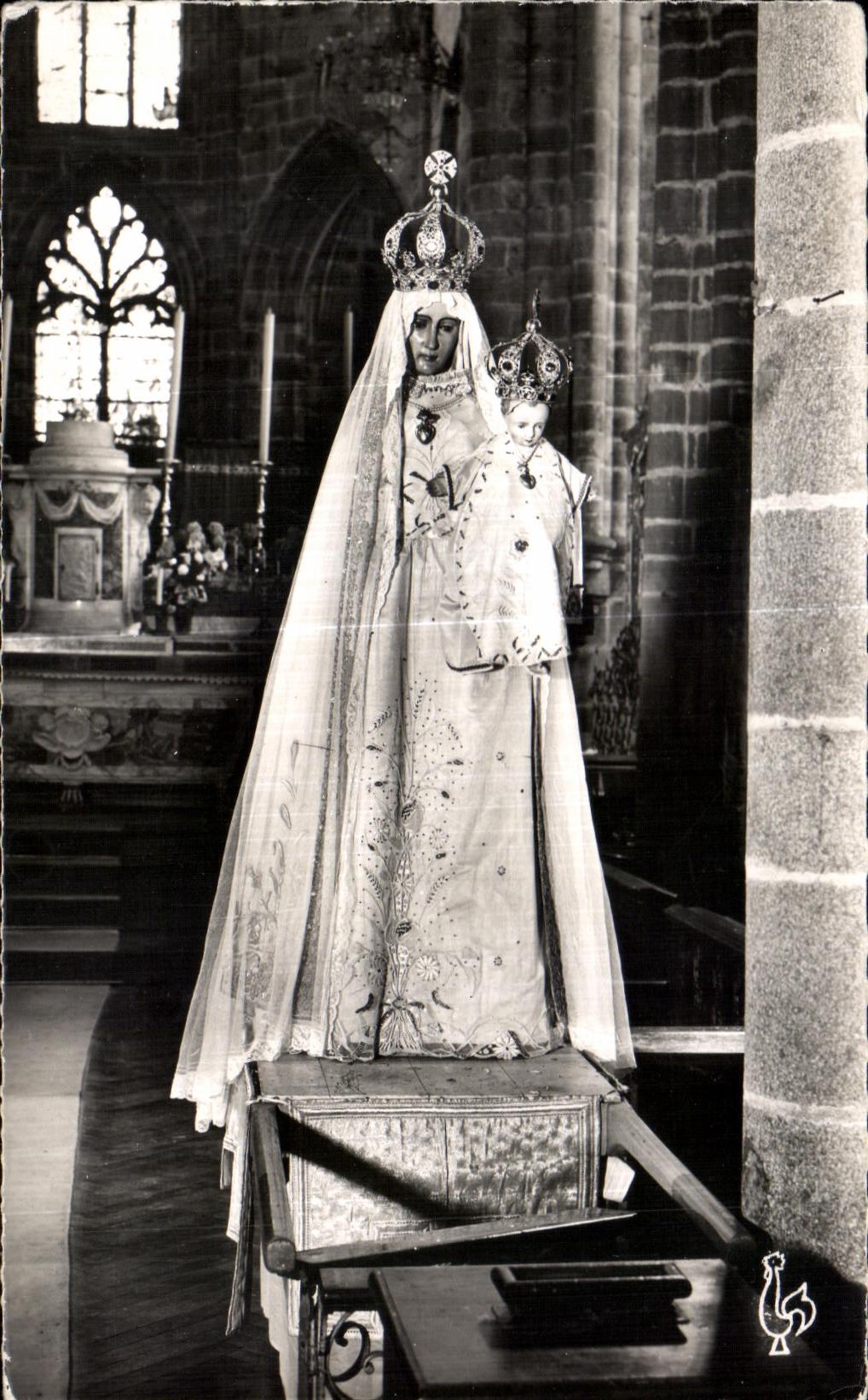 Notre-Dame de Bon Secours — Basilique — Guingamp (C.-du-N.)