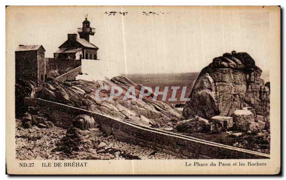 CPA Ile de Brehat Le Phare du Paon et les Rochers Lighthouse