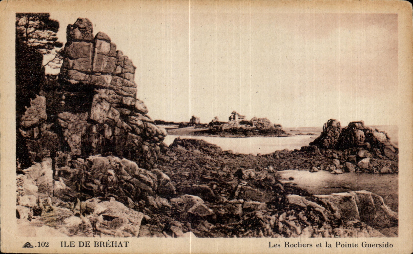 Ile de Bréhat — Les Rochers et la Pointe Guersido — Cie des Arts Pho mécaniques, Paris, n°102