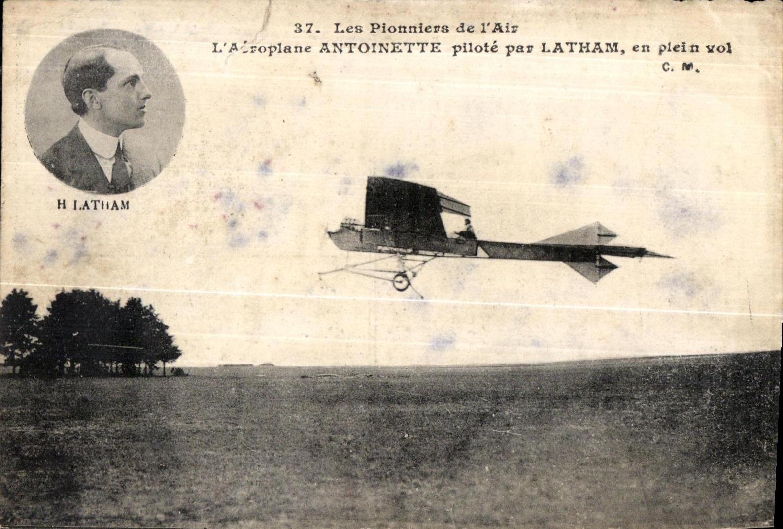CPA Les Pionniers de l Air L Aeroplane Antoinette pilote par Latham en plein vol AVion 