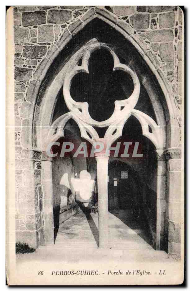 CPA Perros Guirec Porche de l Eglise