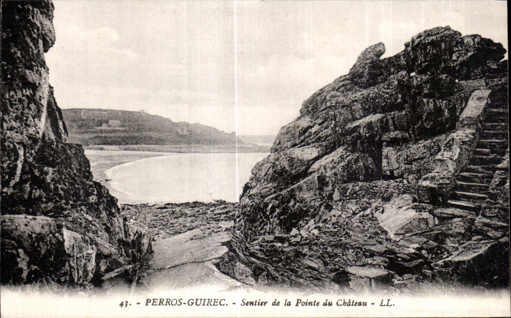 Perros-Guirec - Sentier de la Pointe du Château - LL