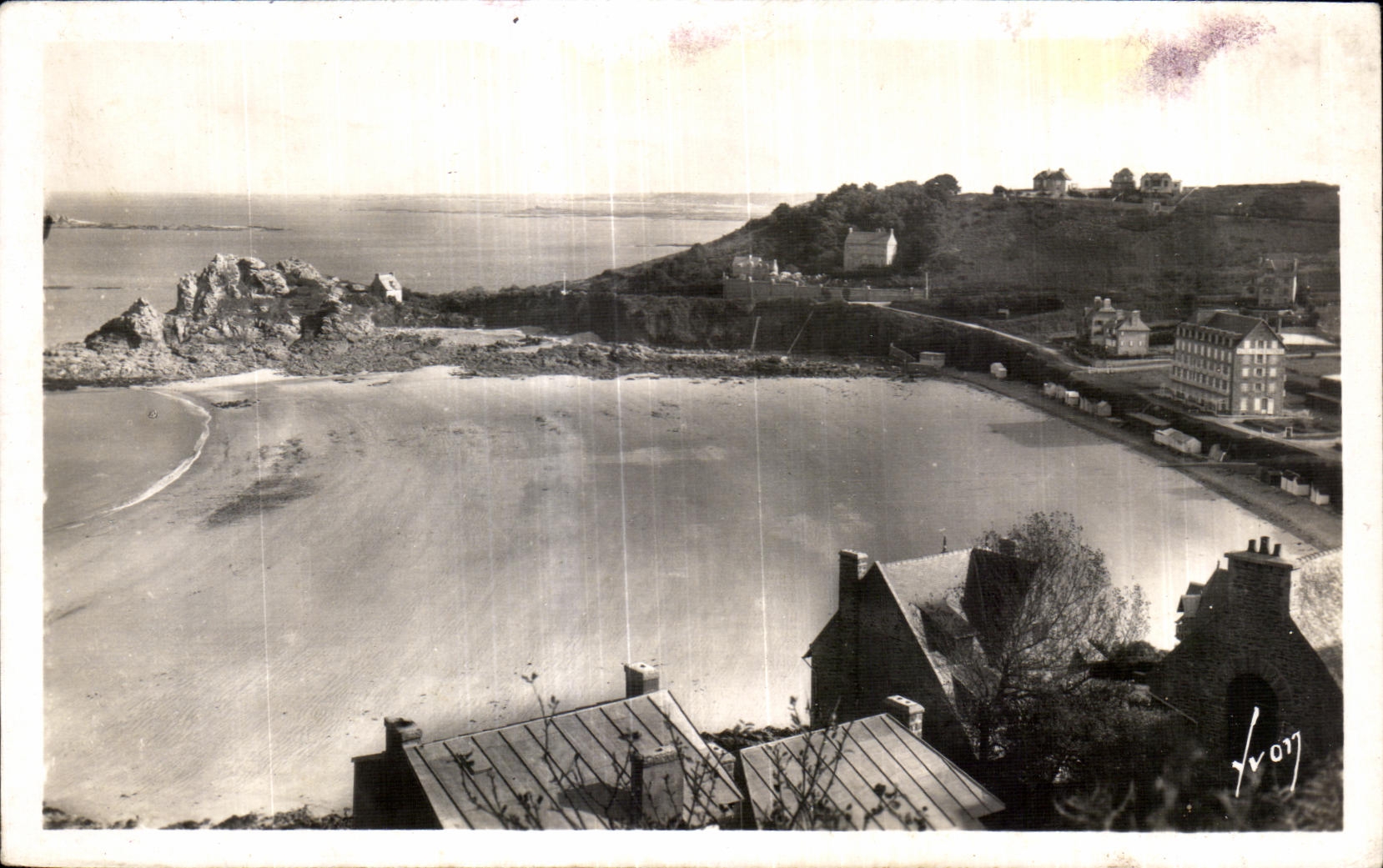 Plage de Trestignel et Pointe du Château — Perros-Guirec (C.-du-N.) — Éditions d'Art 'WGN', Paris