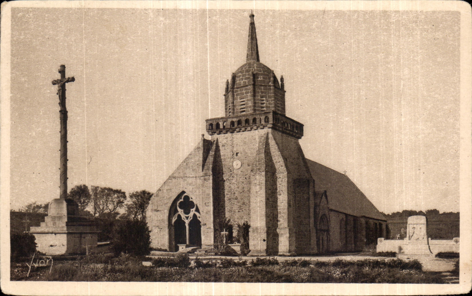 Église de Perros-Guirec — XIIe siècle — Éditions d'Art Yvon, Paris